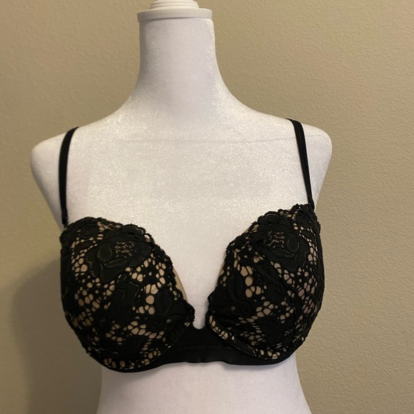 Victoria’s Secret Very Sexy Push Up Bra - Picture 7 of 7